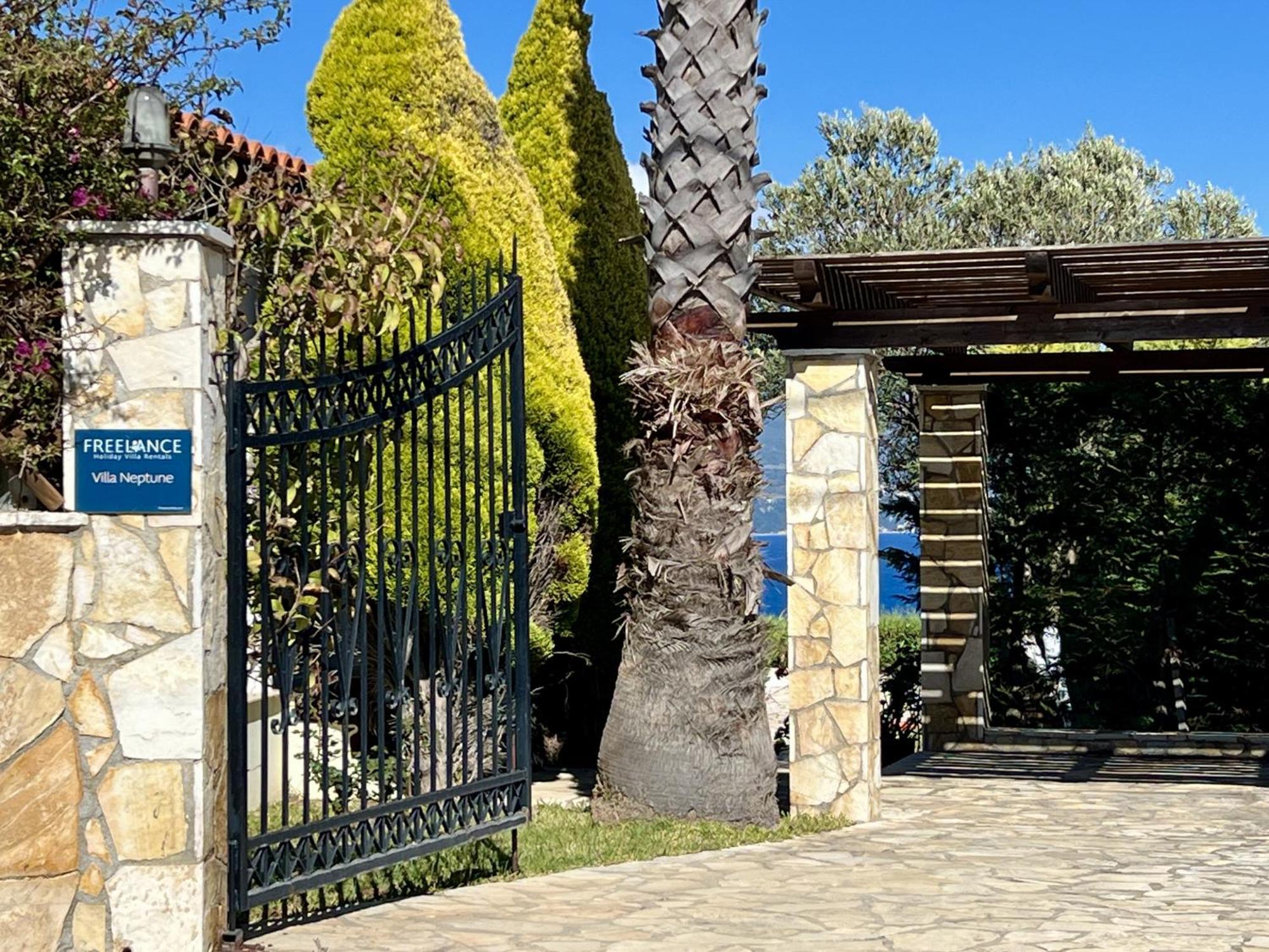 Villa Neptune Livathos  Exterior photo